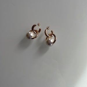 Faux Pearl Earring